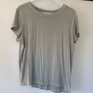 Light green/grayish American Eagle tee-shirt.